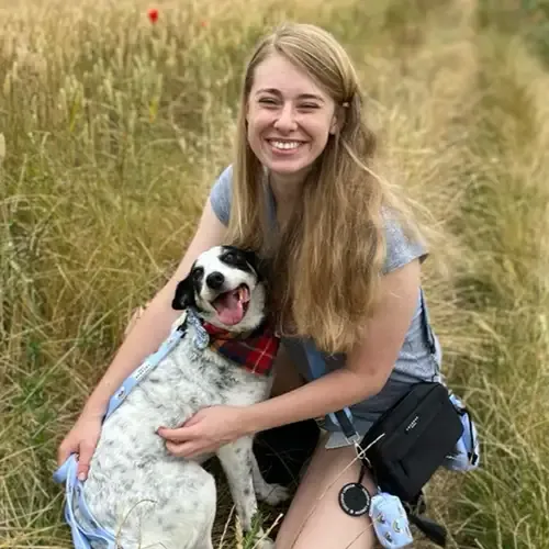 Dr Anna Foreman and her dog